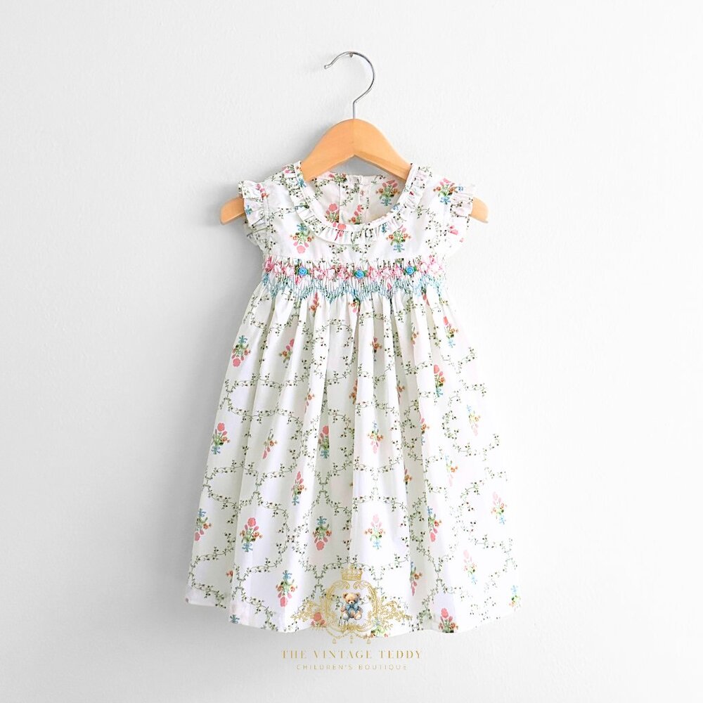 NWT Pretty Girls Embroidered Smocked Dress Boutique Special Occassion Formal 24M